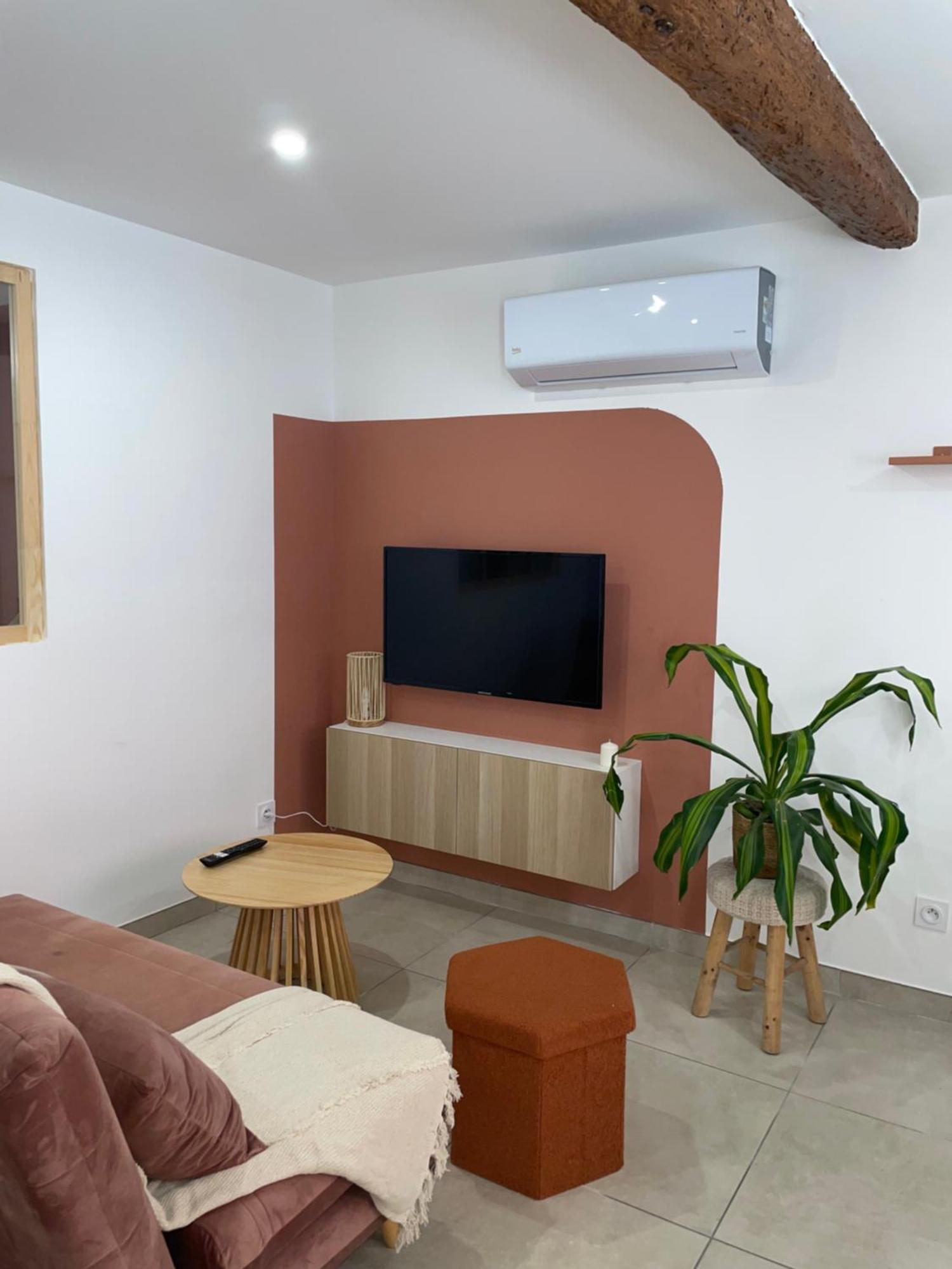Entre Tendance Et Authenticite - La Voute Apartment Nîmes